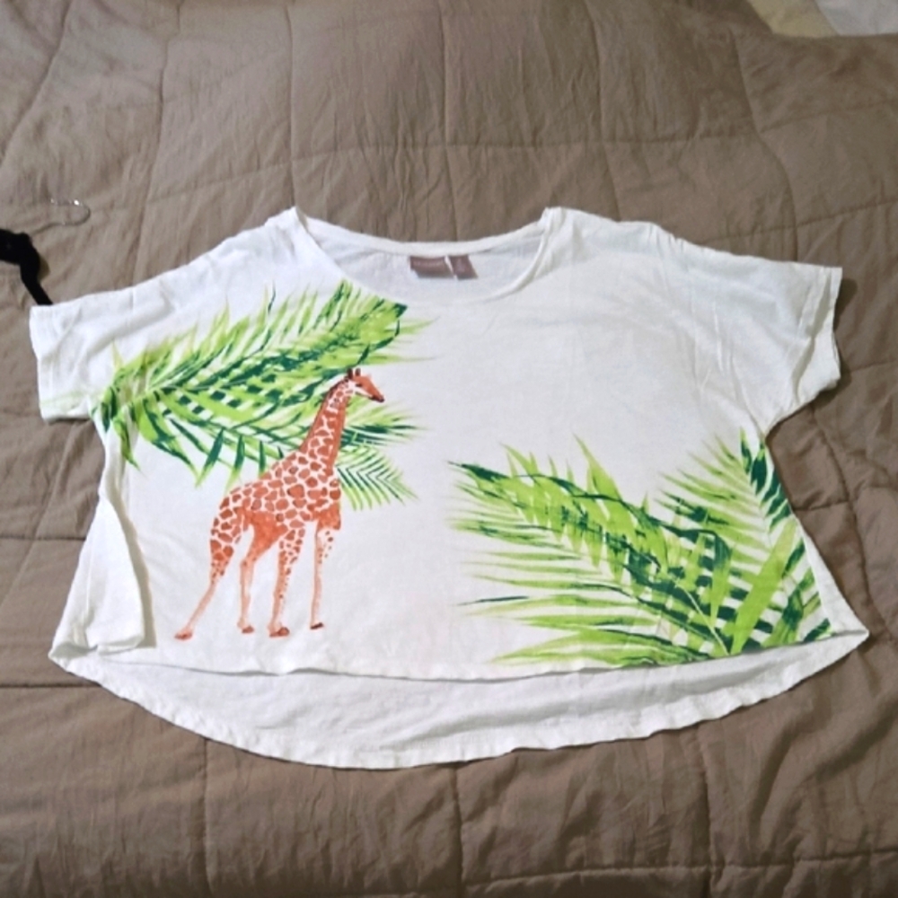 Chico's Tropical Giraffe Women's Tee Shirt - White & Green